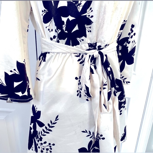 NWOT THX collection floral tunic blouse size Various - Picture 4 of 9